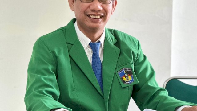 Ketua DPRD Makassar Rudianto Lallo Ujian Tesis Progran Magister Hukum di UMI
