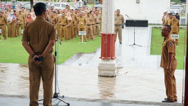 Amir, salah seorang Aparatur Sipil Negara (ASN) yang bertugas di Dinas Perikanan dipuji oleh Wakil Bupati Andi Edy Manaf.