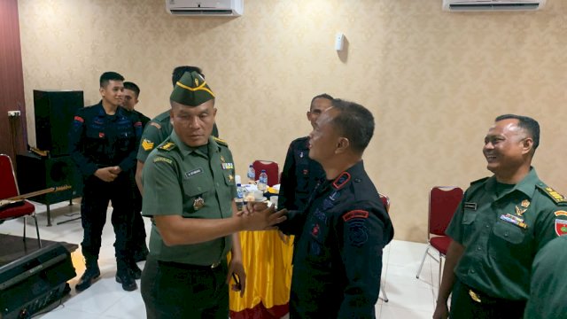 Komandan Komando Distrik Militer (Dandim) 1407/ Bone Letkol Infanteri Muhammad Rizki Hidayat Djohar mendadak ke Mako Brimob Bone, Senin (3/7/2023).