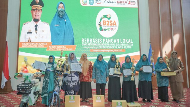Tim Penggerak Pemberdayaan Kesejahteraan Keluarga (TP-PKK) Kabupaten Luwu meraih juara 2 kategori B2SA pada Festival Pangan Lokal Beragam, Bergizi Seimbang dan Aman (B2SA) tingkat Provinsi Sulawesi Selatan tahun 2023.