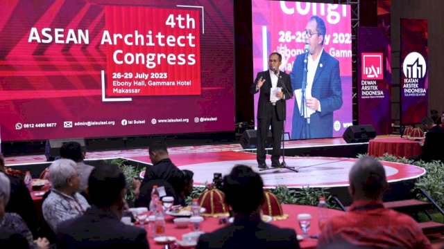 <strong>Di Kongres Arsitek se-ASEAN, Danny Pomanto Sebut Makassar Warisan Paradigma Arsitektur</strong>