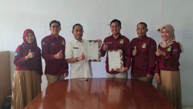 Dalam rangka memperkuat kerja sama di bidang pendidikan, penelitian, dan pengabdian kepada masyarakat sesuai tugas pokok dan fungsi Universitas Cokroaminoto Palopo (UNCP), 