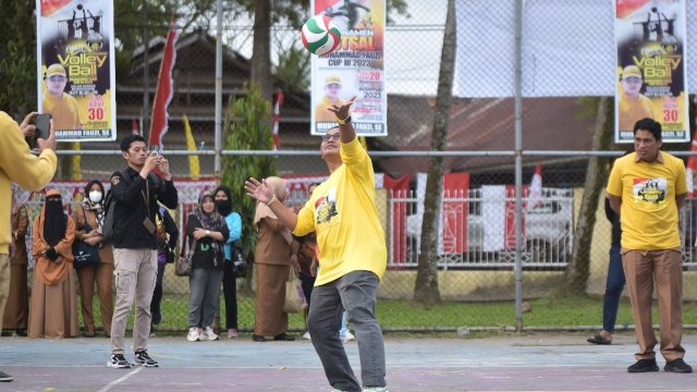 31 Tim Ramaikan Turnamen Volly Fauzi Cup IV