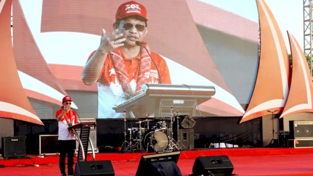 Mendagri Apresiasi Gerakan Nasional Pembagian 10 Juta Bendera di Bulukumba