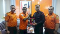 Danyon C Pelopor Sambangi Kantor Pencarian dan Pertolongan Kelas A Makassar