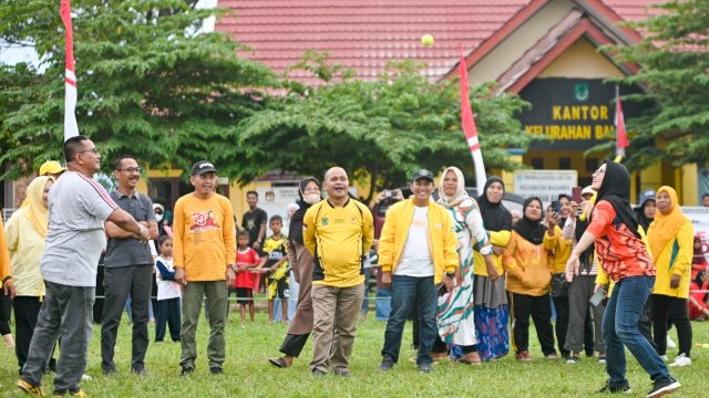 32 Tim Berlaga di Turnamen Bola Kasti Muhammad Fauzi