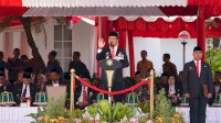 Gubernur Andi Sudirman Sematkan 2.398 Satyalancana Karya Satya kepada PNS Pemprov Sulsel