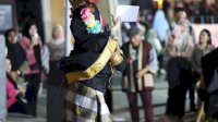 Penampilan Tarian Tradisional, Lenggang Budaya dan Anatari Padat Pengunjung
