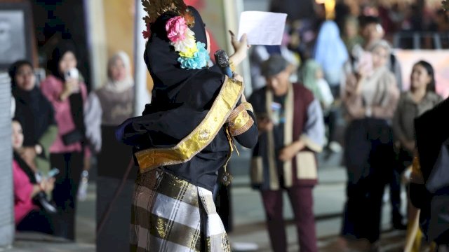 Penampilan Tarian Tradisional, Lenggang Budaya dan Anatari Padat Pengunjung