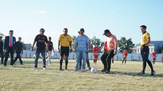 Minta Sportivitas, Andi Utta Lipat Gandakan Hadiah Bupati Cup 2
