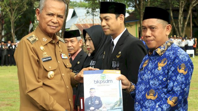 Bupati Luwu Kembali Serahkan 87 SK PPPK Kepada Tenaga Guru Dan Teknis Formasi Tahun 2022