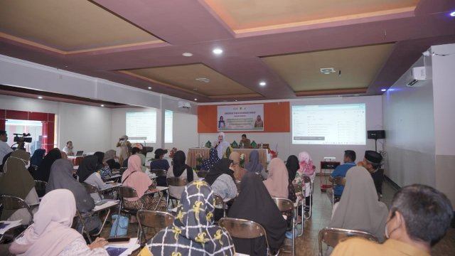 Ketua PKK Luwu Buka Bimtek Keamanan Pangan Bagi Pelaku UMKM