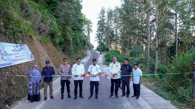 Buka Akses Wilayah Terisolir, Gubernur Andi Sudirman Resmikan Ruas Bonglo – Pantilang di Luwu