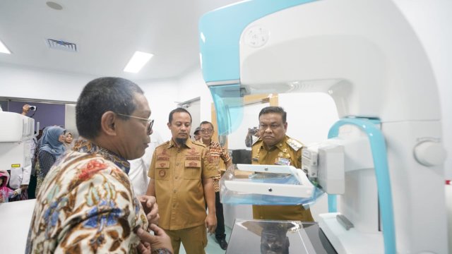 Gubernur Sulsel Andi Sudirman Sulaiman meresmikan Rumah Sakit Umum Daerah (RSUD) Regional La Mappapenning di Jalan Jenderal M. Yusuf , Desa Mappasengka, Kecamatan Ponre, Kabupaten Bone, Selasa, Selasa, 22 Agustus 2023.