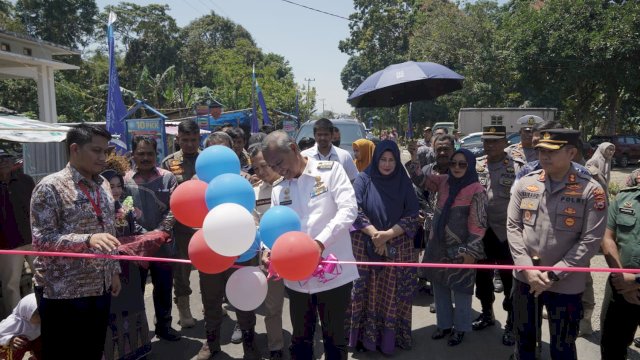 Resmikan Pengaspalan Jalan di Suli dan Larompong, Bupati Luwu : Teruskan Program Tuntas Berkelanjutan