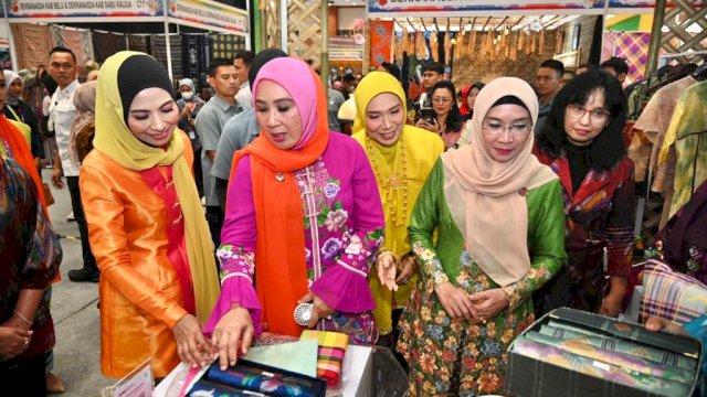 Dibuka Iriana Joko Widodo, Dekranasda Sulsel Ikut Serta Dalam Pameran Kriyanusa