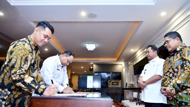 Bank Sulselbar Terbitkan KK Pemerintah, PJ Gubernur Bilang Begini