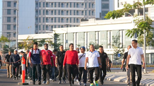 Pj Gubernur Jalan Pagi Bersama Pejabat OPD dan Anggota DPRD Sulsel