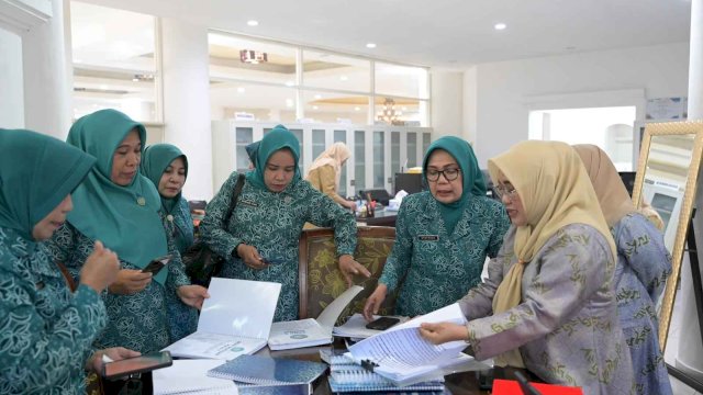 TP PKK Kota Makassar menerima kunjungan istimewa dari TP PKK Kota Baubau Sulawesi Tenggara, di Sekretariat PKK Kota Makassar, Rumah Jabatan Wali Kota Makassar, Senin (18/9/2023).