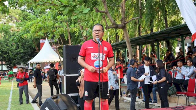 Laga Persahabatan Pemkot Makassar VS Kodam Hasanuddin Pembuka Kejuaraan Wali Kota Cup