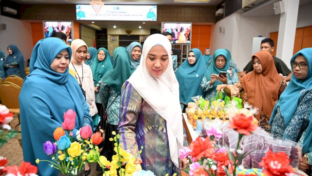 Di Parepare, Sofha Marwah Minta Pengurus PKK Hadirkan Rumah Gizi di Semua Kelurahan