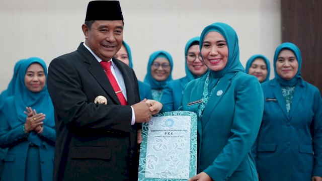 Kukuhkan Pengurus TP PKK dan Bunda PAUD Sulsel, Ini Pesan Pj Gubernur