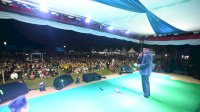 Ribuan Warga Lutra Hadiri Konser dan Shalawat Bersama Opick