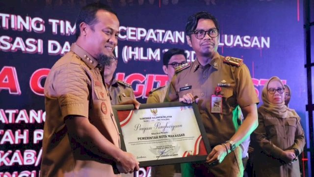 Bapenda Makassar Sabet Penghargaan Kepatuhan-Pembayaran Pajak Kendaraan Dinas Terbanyak 2023