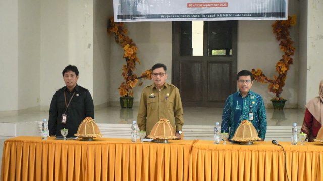 Badan Pusat Statistik (BPS) Kabupaten Luwu Utara menggelar Pelatihan Petugas Pendataan Lengkap Koperasi dan UKM (PL-KUMKM 2023), kegiatan ini dibuka langsung Sekretaris Daerah Kabupaten Luwu Utara, Armiadi di Hotel Remaja, Masamba. Senin (04/09/2023)
