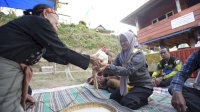 Bupati Lutra Dorong Pembentukan Masyarakat Hukum Adat