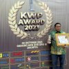 Anggota DPR RI Muhmmad Fauzi Terima KWP Award sebagai Legislator Peduli Akses Kendaraan