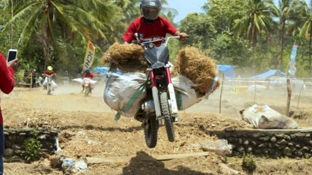 Bupati Andi Utta Buka Lomba Motor Kros Ojek Gabah