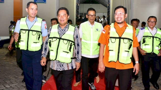 Pj Gubernur Bahtiar Lepas Ekspor Komoditi Perikanan ke Hongkong