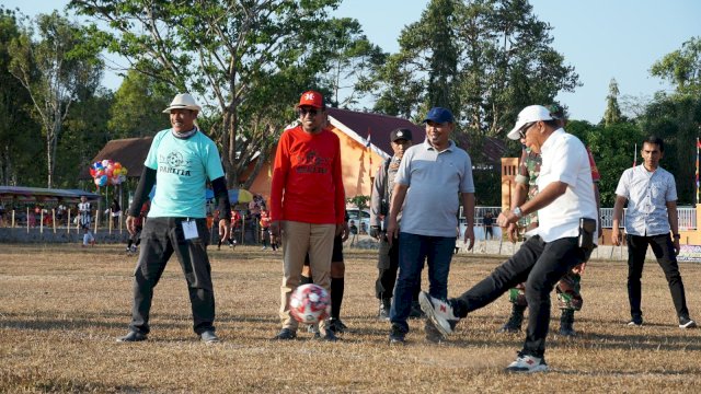 Buka Turnamen Benteng Palioi Cup 1, Bupati Andi Utta Harap Tak Ada Sandal Melayang