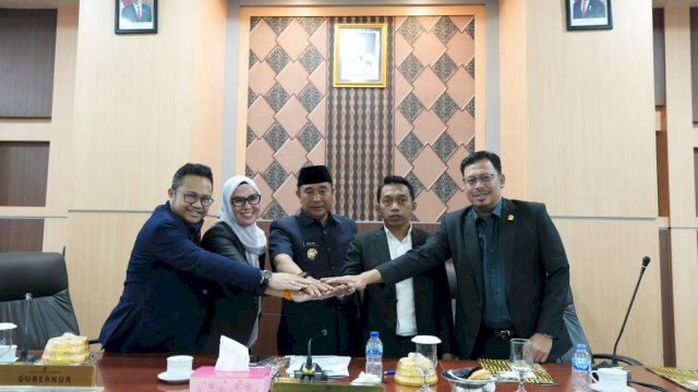 DPRD Sulsel Setuju Atas Jawaban Pj Gubernur Sulsel, Ranperda Tentang APBD TA 2024 ke Tahap Pembahasan