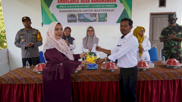 Pemda Lutra salurkan Bantuan Hibah Mobil Ambulans Ke Kecamatan Suka Maju