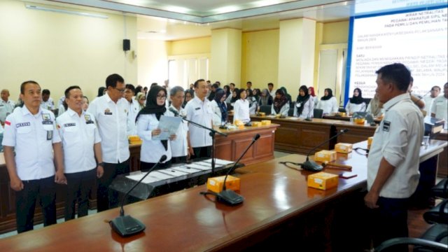 Dipimpin Sekwan 124 ASN DPRD Sulsel Tandatangani Pakta Integritas Netral di Pemilu