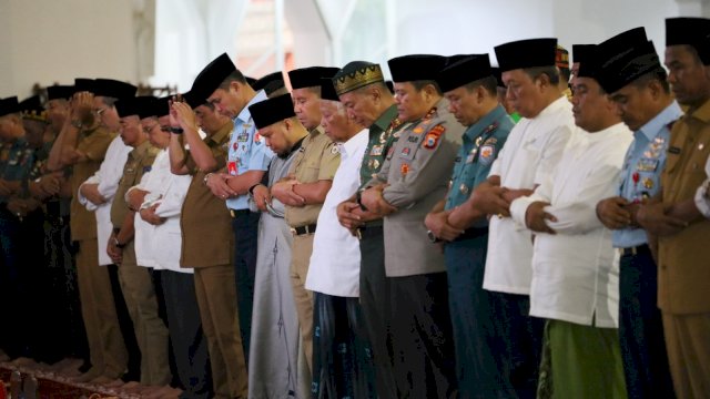 Ketua Pengurus Wilayah Nahdlatul Ulama (PWNU) Sulsel apresiasi pelaksanakan Sulsel Bersalawat, yang digelar di Masjid Kubah 99 Asmaul Husna