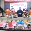 Kapolda Pimpin Rilis Pelaku Pembunuhan Satu keluarga di Gowa