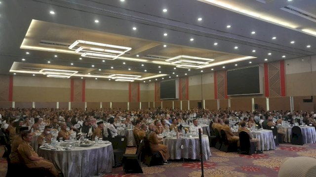  Dalam Rapat koordinasi kesiapan penyelenggaraan pemilu tahun 2024, penjabat gubernur Sulawesi Selatan Bahtiar Baharuddin menekankan pentingnya netralitas penyelenggara dan instrumen negara khususnya TNI.Polri dan para ASN.&nbsp;