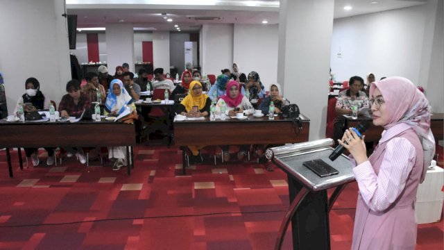 Budi Hastuti Pastikan Semua Anak di Makassar Bersekolah