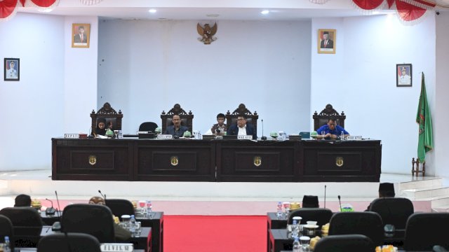 Bupati Luwu Utara Serahkan Ranperda APBD T.A 2024