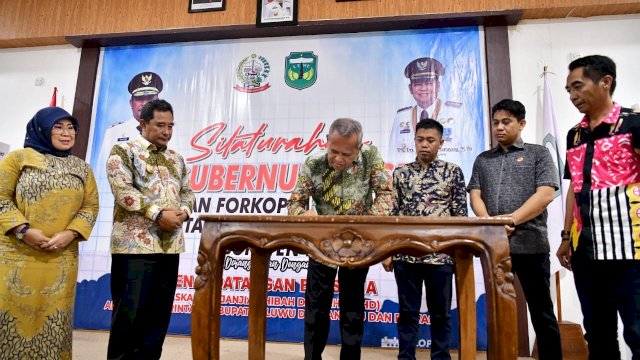 Kabupaten Luwu Tandatangani NPHD Pilkada 2024, Disaksikan Pj Gubernur Bahtiar