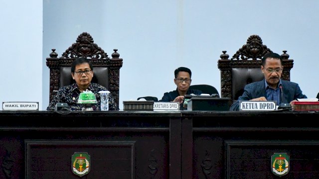 Tujuh Fraksi DPRD Lutra Setuju Ranperda APBD 2024 Dibahas Tingkat Lanjut