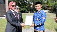 Peringati Hari Pahlawan 2023, IDP Serahkan Penghargaan Nakes Teladan