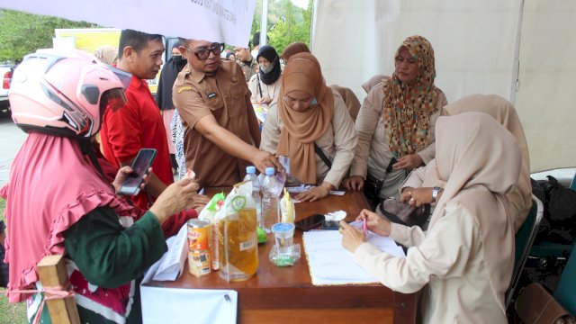 Kendalikan Inflasi Daerah, Pemkab Luwu Gelar Pasar Murah