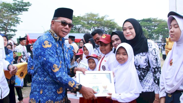 HUT Korpri ke 52, Sekda Bulukumba Pimpin Pembacaan Ikrar Netralitas ASN