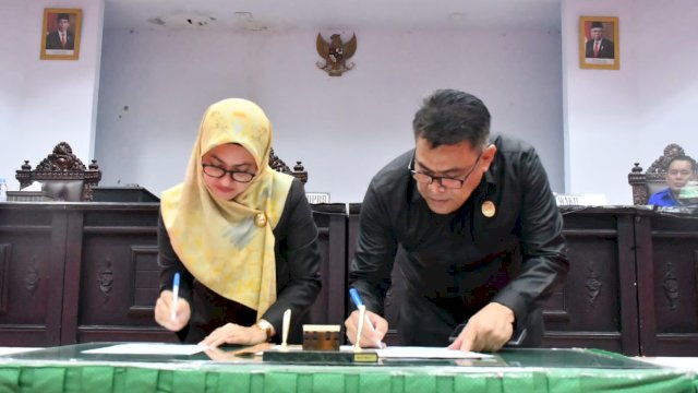 DPRD dan Pemda Lutra Sepakat APBD 2024 Rp 1,3 T