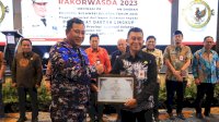 Sekwan DPRD Sulsel Raih Penghargaan Dari PJ Gubernur