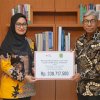 Diserahkan Indah ke PMI Pusat, Masyarakat Luwu Utara Kirim Donasi untuk Palestina